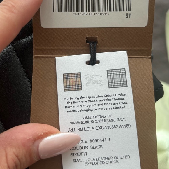 Burberry Black Quilted Shoulder Lola Bag with Gold Chain - Picture 3 of 7